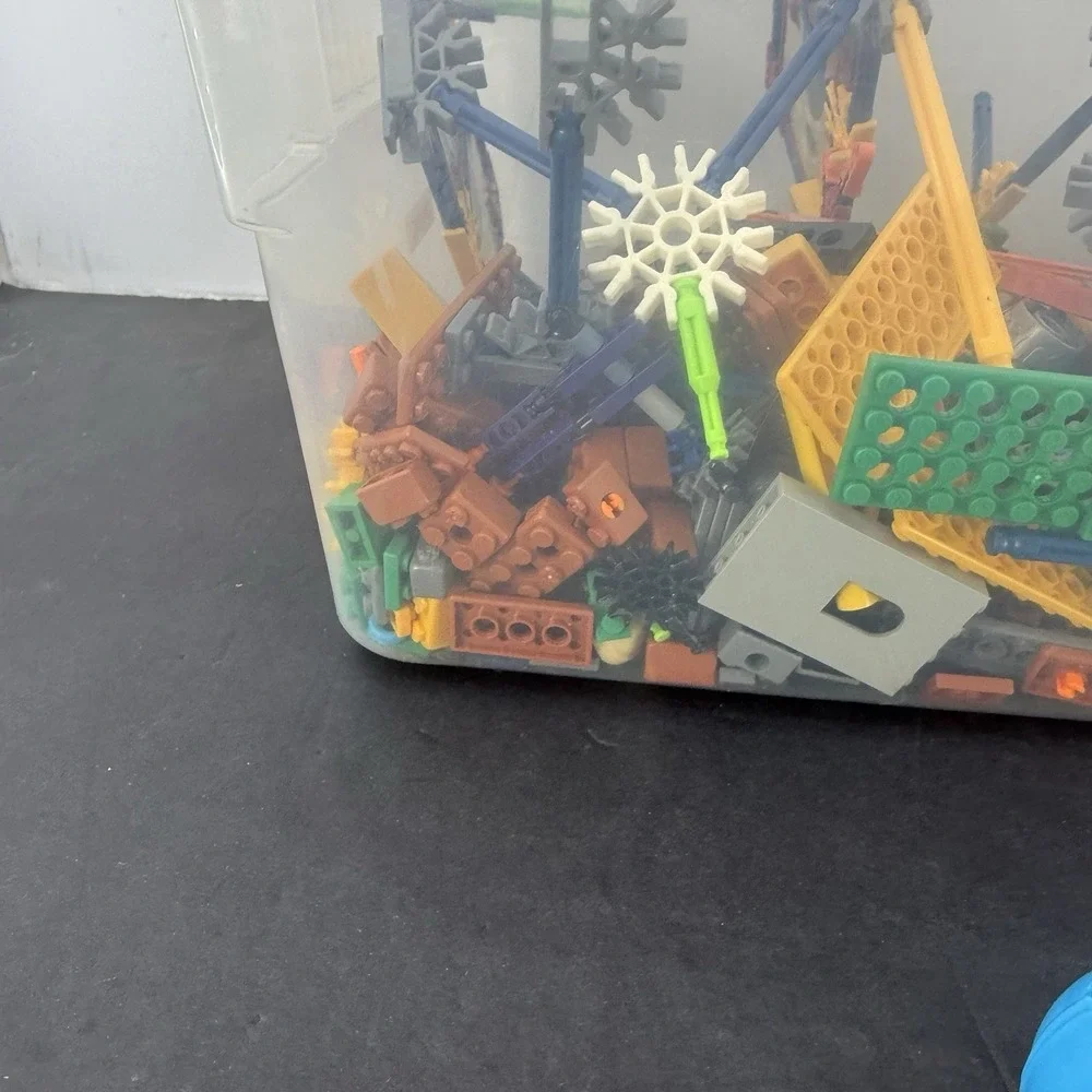 K'NEX KRE-O Building Toy Parts Lot Figures Plants Zombies Dungeons Dragons Mixed